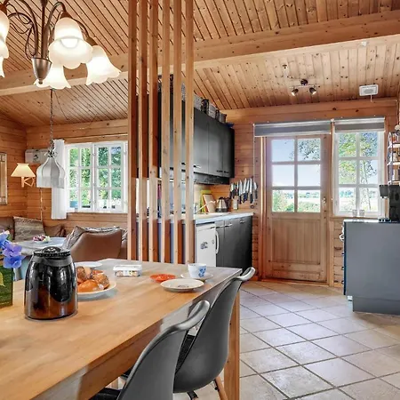 3 Bedroom Gorgeous In Holiday home Jerup